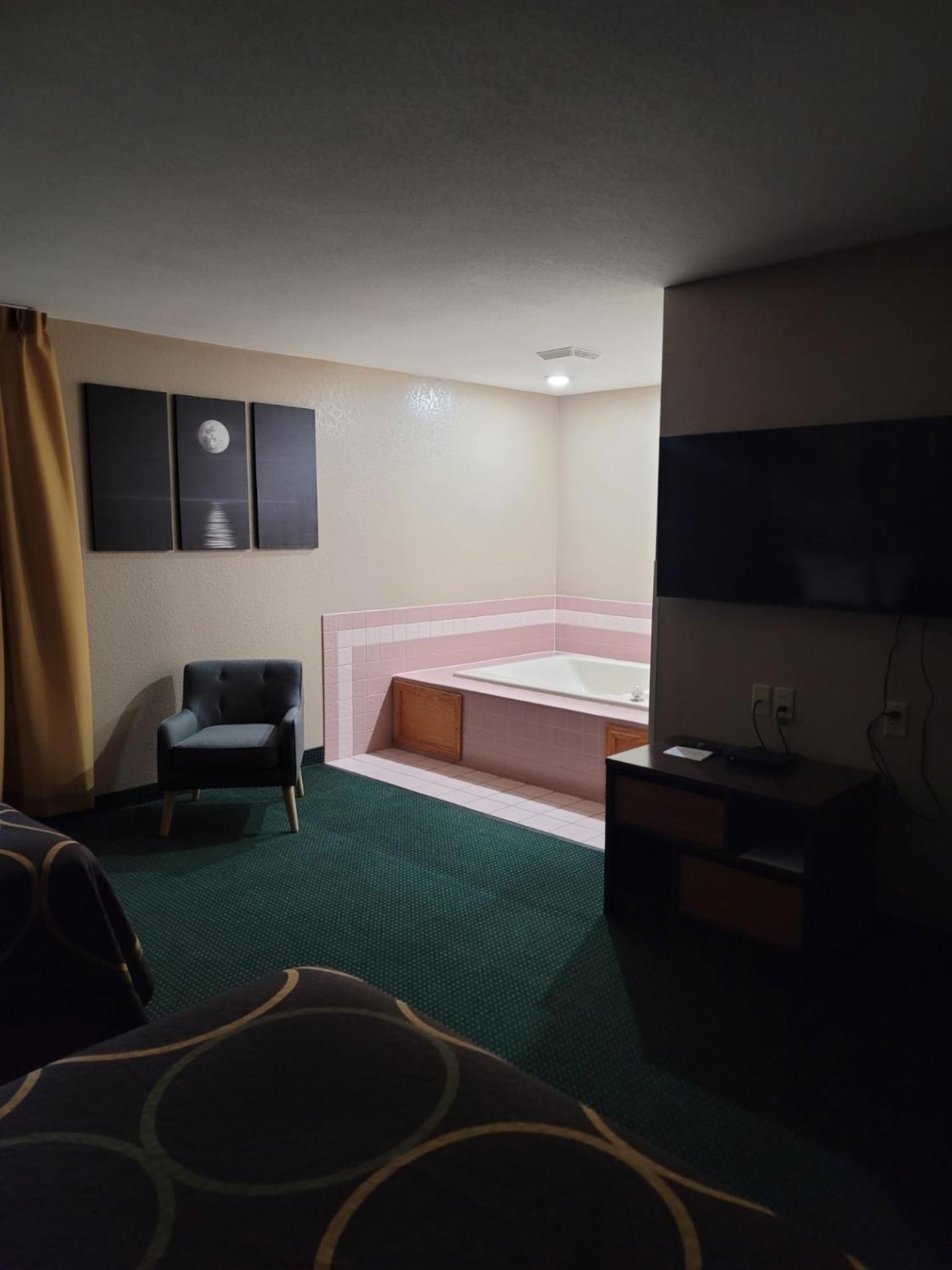 Hotel Super 8 By Wyndham Ionia Mi Esterno foto